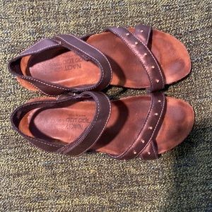 Naot Womens Sandals - size 36 (size 5 US) - copper leather